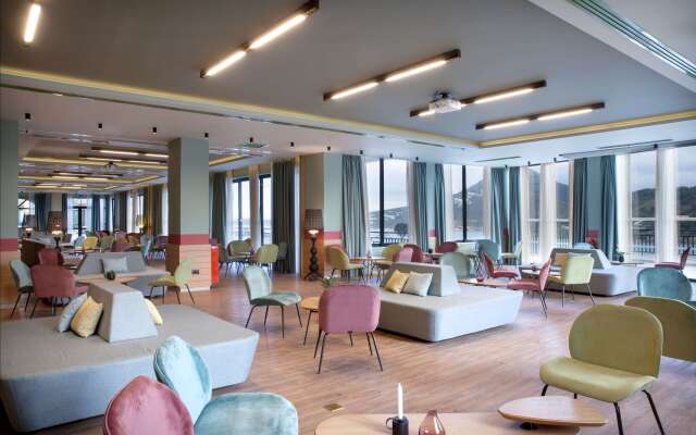 Dolce Athens A tica Riviera Hotel