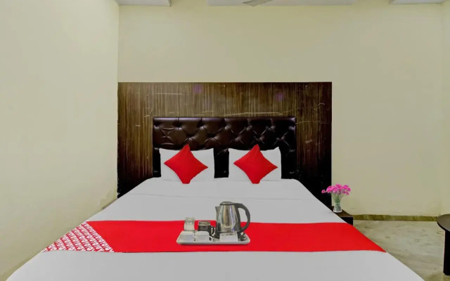 Oyo Flagship 700874 Hotel Grand Maharaja