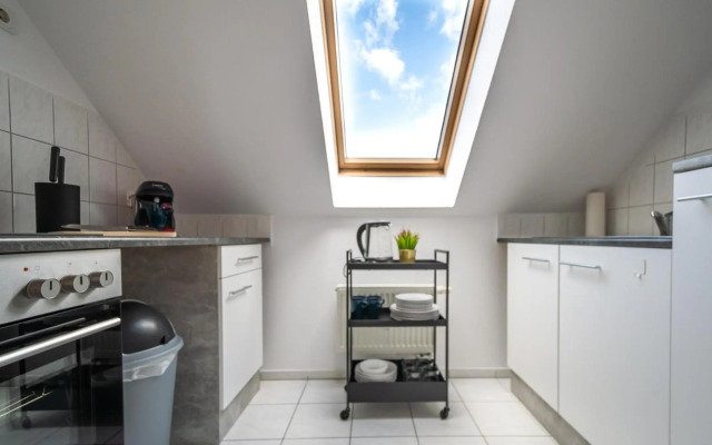 Schöne Dachterasse NETFLIX & PRIME Zentral Modern bis 4 Pers