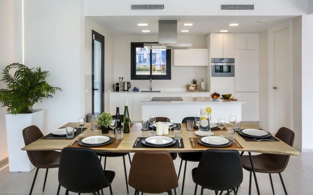 Villa Clem in Calp With 4 Bedrooms and 3 Bathrooms