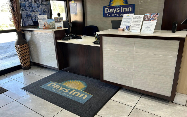Days Inn by Wyndham Goose Creek