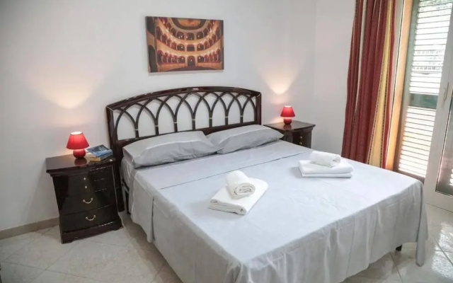 Spacious 4 Bedroom Apartment With Terrace And View