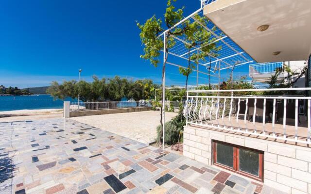 Apartment Rozana
