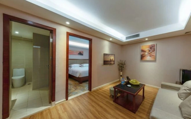 The King Lycra Hotel