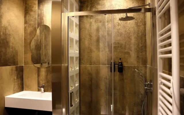 Holiday Lux Boutique Room