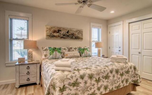 Courtyard #123 Condo