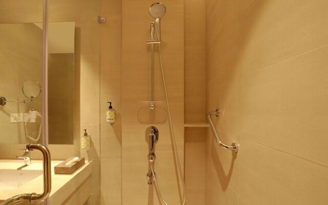 Lemon Tree Hotel Jhansi
