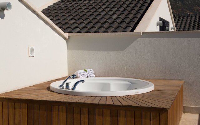 Villa Coast 2