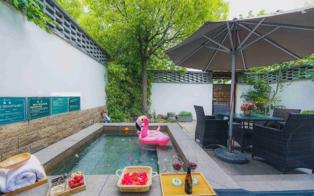Fengxiang Hot Spring