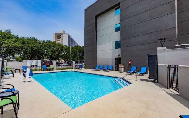 La Quinta Inn & Suites by Wyndham Houston Southwest