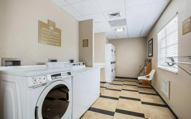 Candlewood Suites Virginia Beach Town Center by IHG