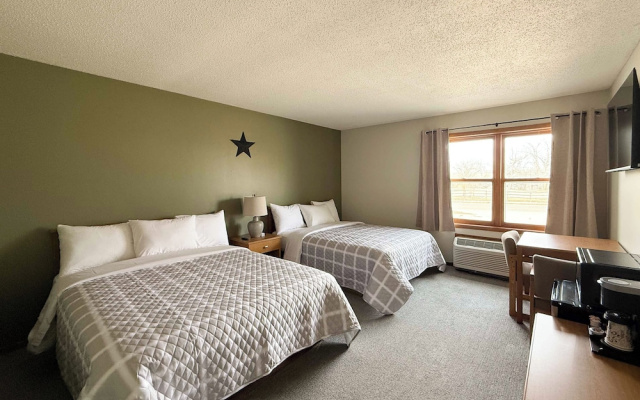 The Trail Inn - Amana IA