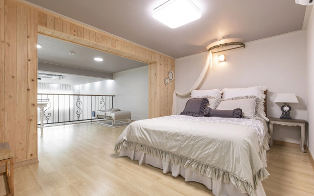 Lim Sea Side Poolvilla Pension