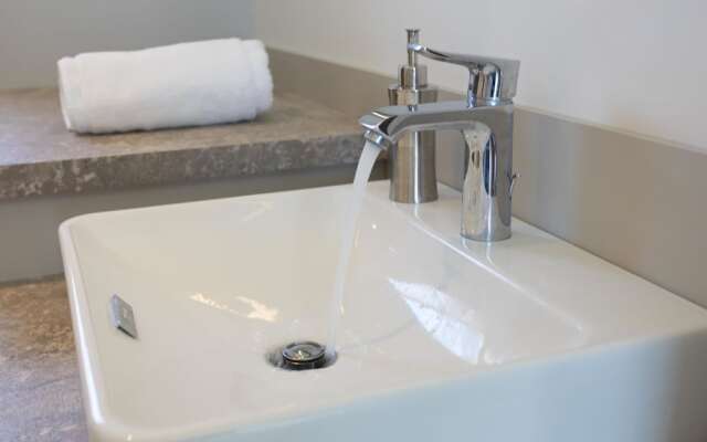 Luxurious Villa Near River in Cesseras