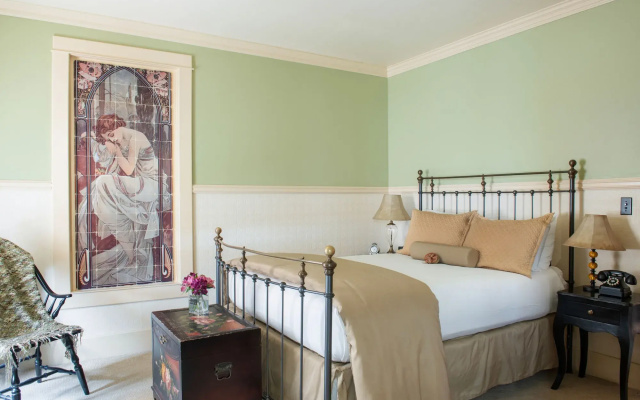 Chamberlin Inn Cody