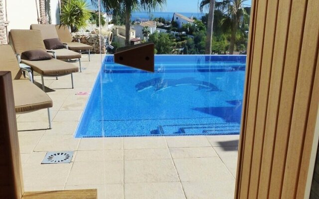 Marvelous Villa with Infinity Pool Ref 85