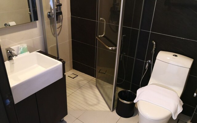 Sea View Homestay @ Country Garden Danga Bay