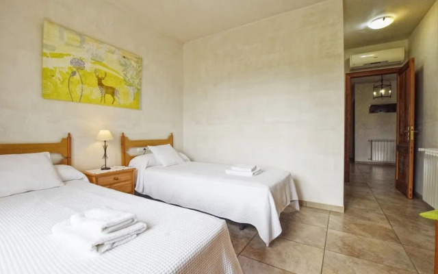 Country House in Spain With Pool & Mountain Views