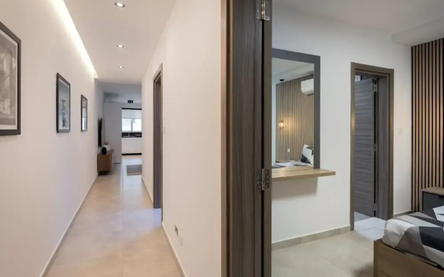 Modern Stylish 2BR APT With 2 Balconies
