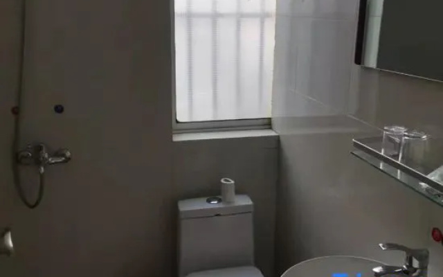 Pod Inn Hotel (Nanjing Sun Yat-sen's Mausoleum Maqun Subway Station) – Bathroom – Nanjing