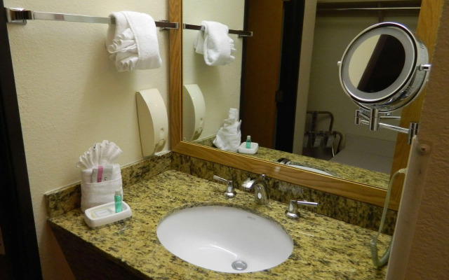 Best Western Plus Mill Creek Inn