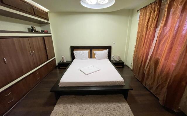 Ultracentral Lozonschi 2 rooms apartment