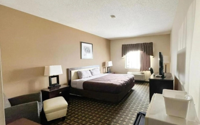 FairBridge Inn & Suites Batavia - Darien Amusement Park