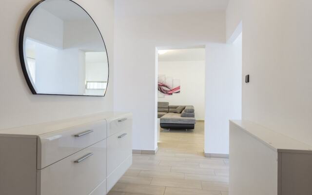 Apartments Nela Valdebek