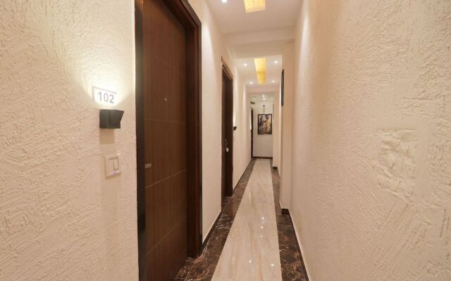 OYO 45940 Grand Imperial