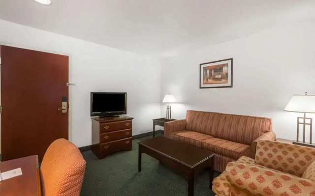 Clarion Pointe Charleston - West Ashley