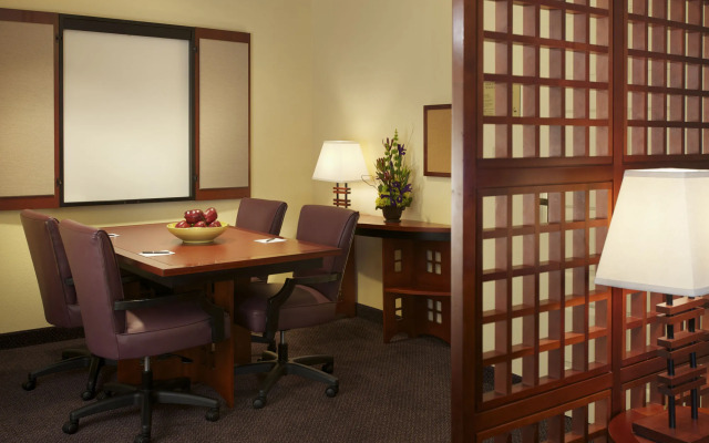 Larkspur Landing Extended Stay Suites Renton