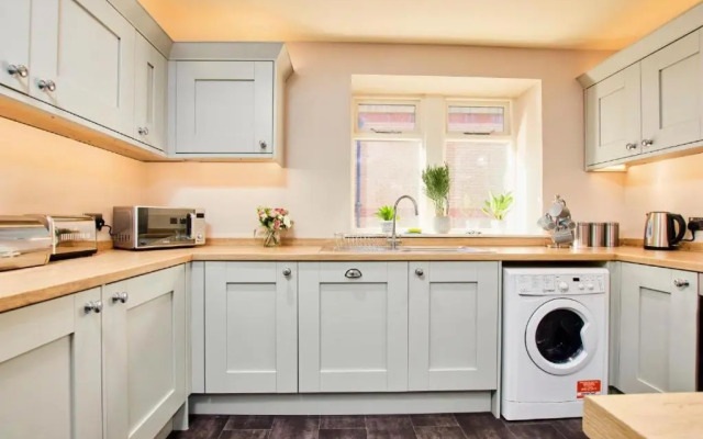 The Exquisite Harrogate Abode - Sleeps 6