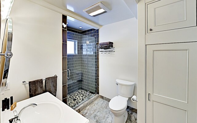 Turquoise - 2 Br Cabin