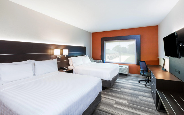 Holiday Inn Express & Suites Coffeyville by IHG