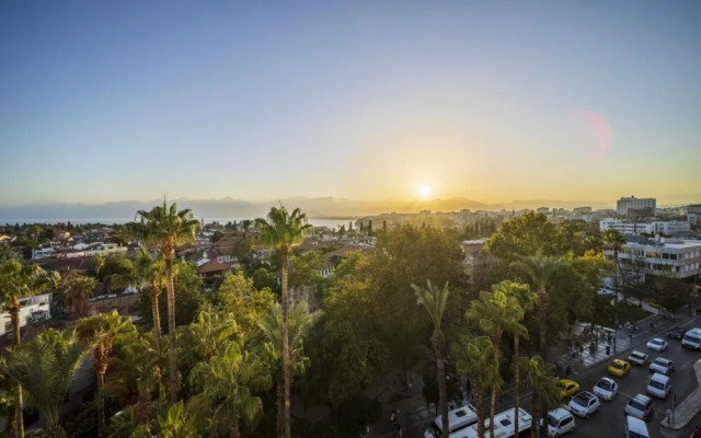 Missafir Exquisite Flat Near Hadrian s Gate