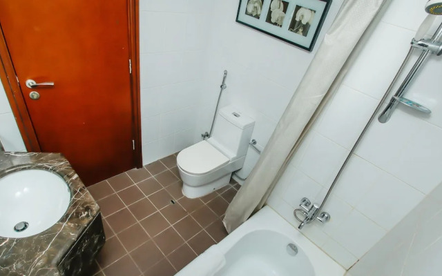 Burj Al Nojoum by R&H