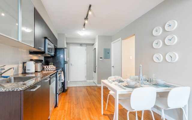 Stylish Suite in Downtown Toronto