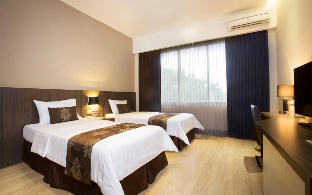 Grand Kecubung Hotel