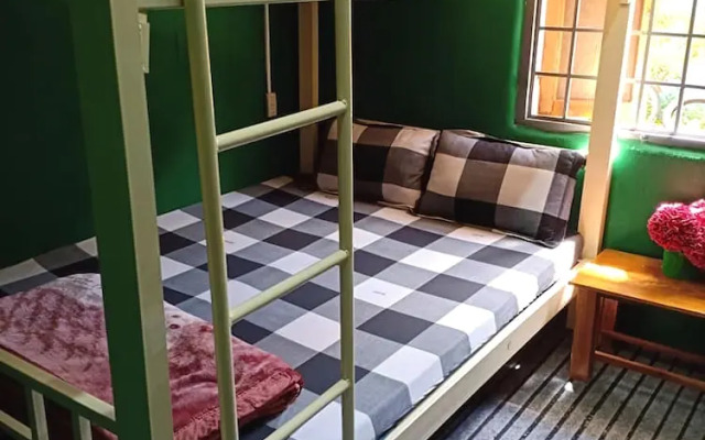 Yours Homestay and Coffee - Hostel