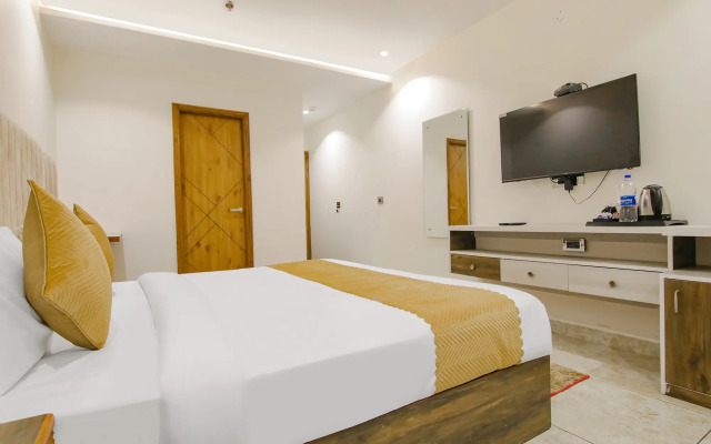 Fabhotel Prime The Eminence