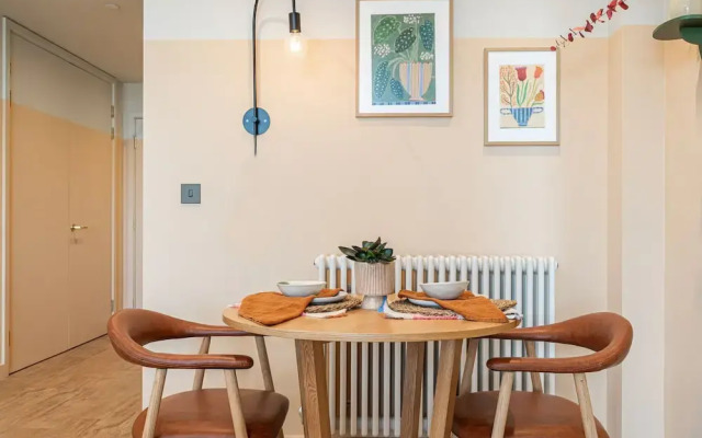 The Eades Laura Perryman 1 Bed