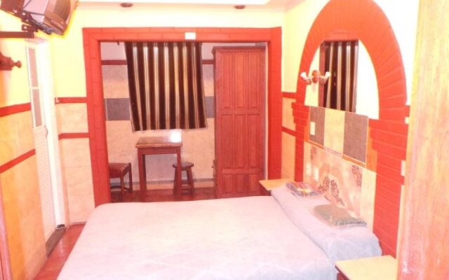 Hotel Virreyes
