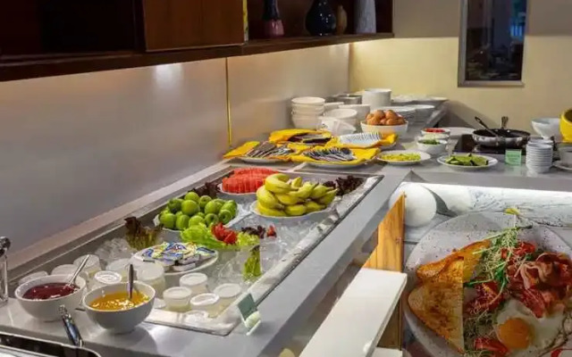 Thanh Tai Hotel 1