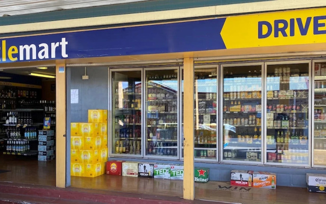 Nightcap at Horse and Jockey Hotel Warwick