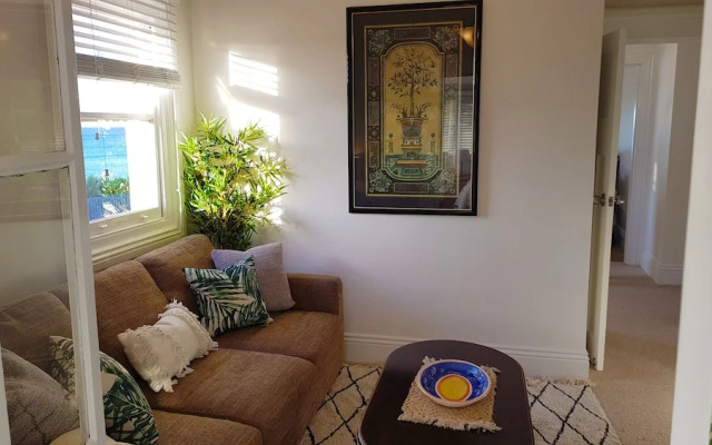 Coachhouse on the Beach