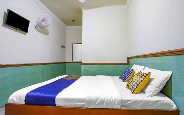 SPOT ON 90092 Dewi Safitri Hotel