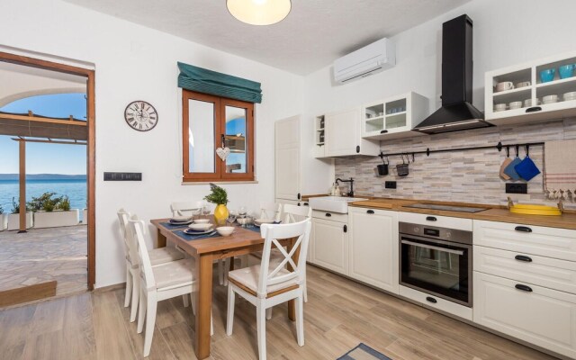 Beautiful Home in Jablanac With 4 Bedrooms and Wifi