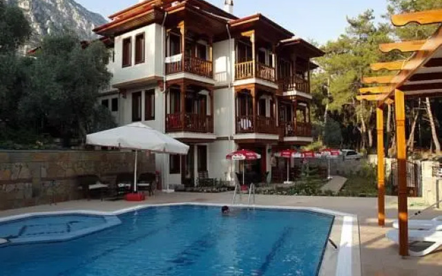 Huzur Han Hotel