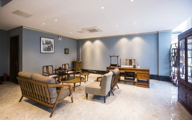 Qiancuihang Art Hotel
