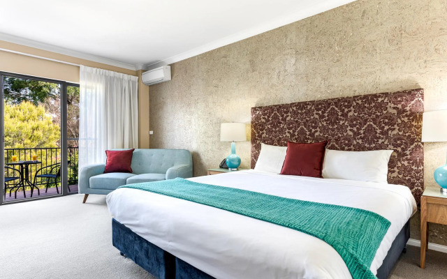 Berry Village Boutique Motel